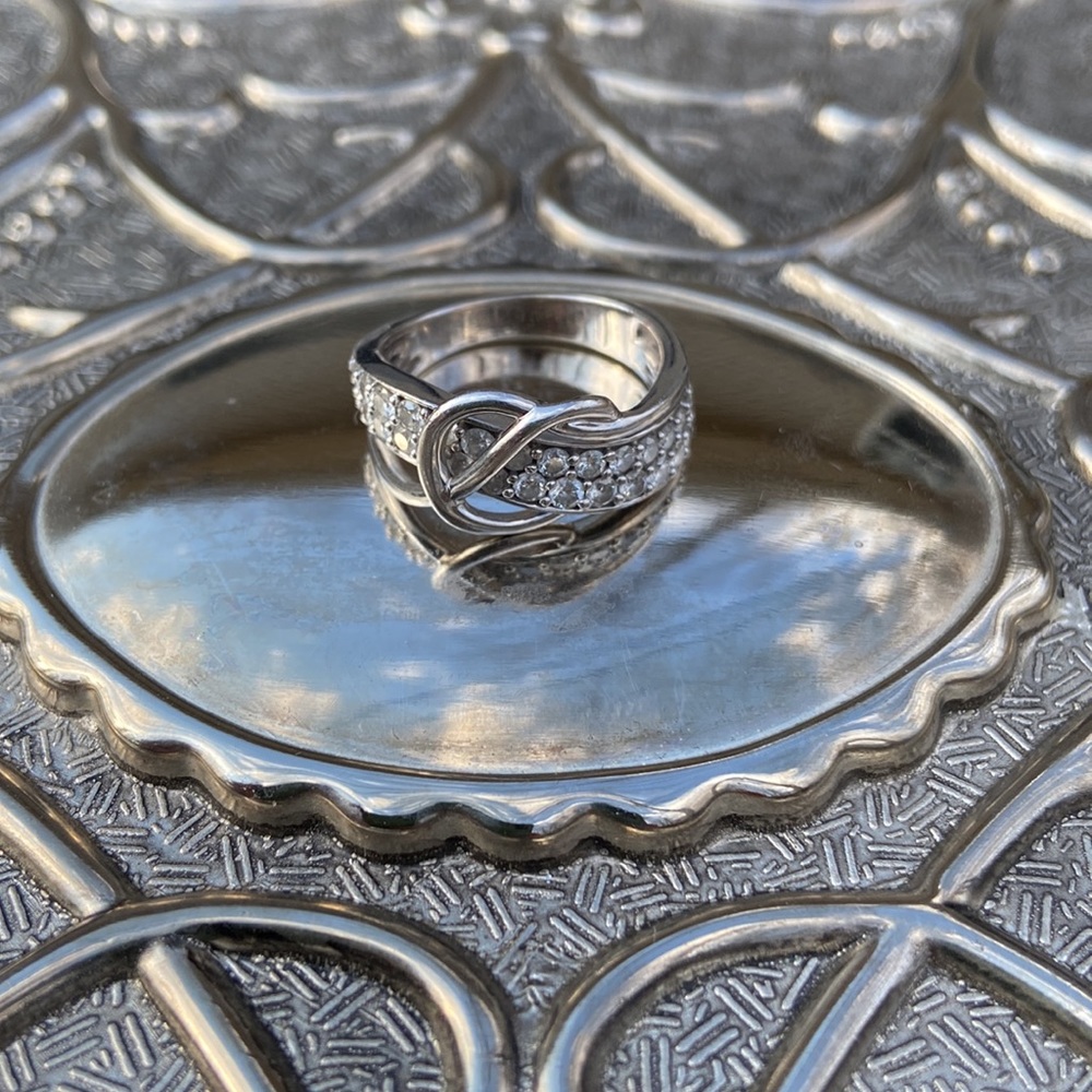 Le Vian 14 Karat White Gold Pretzel Ring